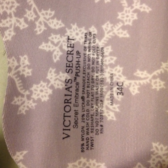 ❌SOLD❌ Victoria's secret wave push up bra - Picture 2 of 4