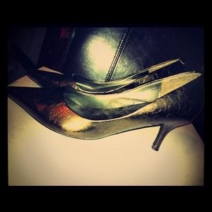 Reduced! Rich dark olive green pointy toe heels <3