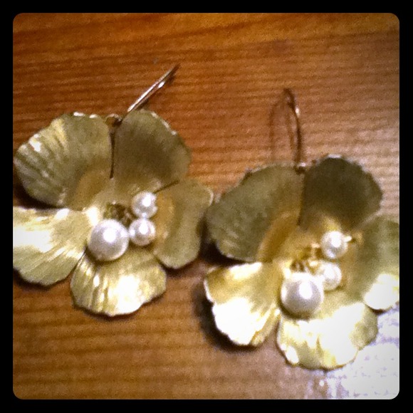 Jessica simpson earrings