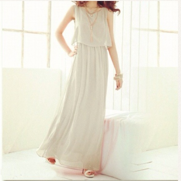 Dresses & Skirts - Grey Chiffon Maxi