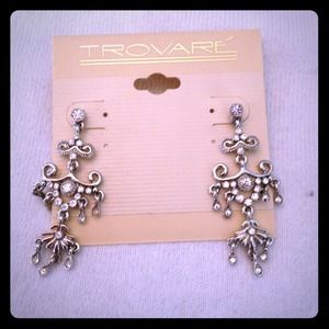 Chandelier earrings
