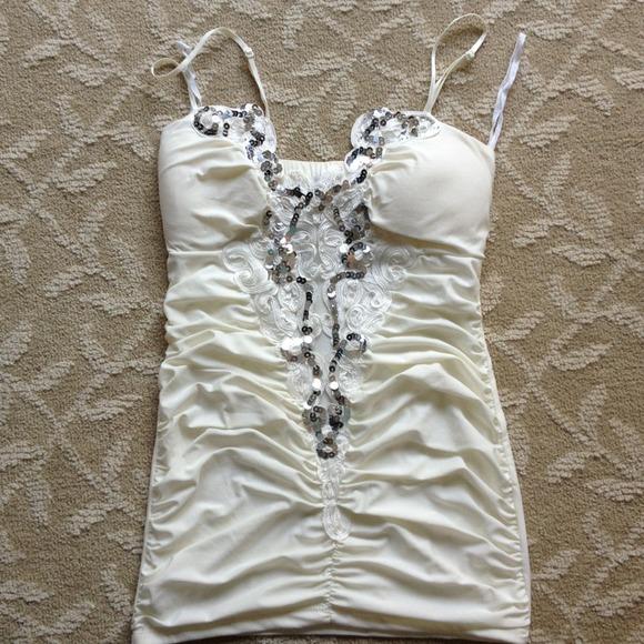 🚫SOLD- Cream colored sequin tank