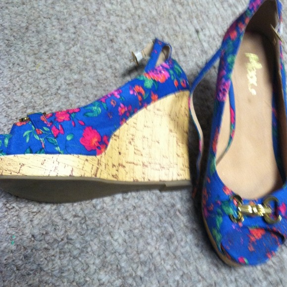 Platforms for the summer girl.