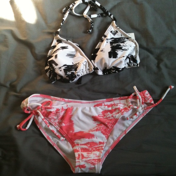 ✋RESERVED✋Roxy swim suit