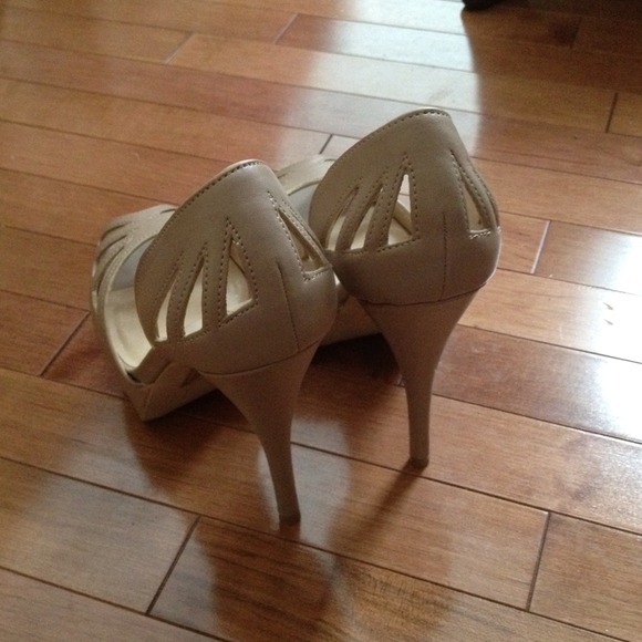 Nude pumps - Picture 2 of 4