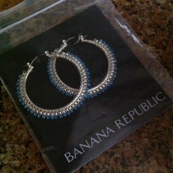 Banana Republic Jewelry - New with Tag✨BR Bohemia EaRRings