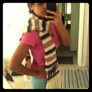 TRADED Very Cute Abercrombie Winter Scarf! 