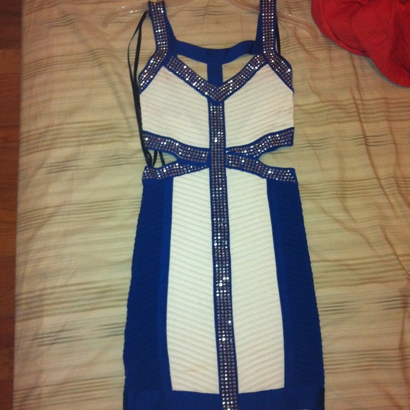 Bebe dress