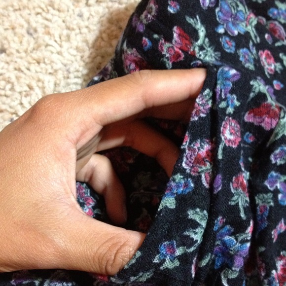 ❌SOLD IN BUNDLE❌F21 Floral High-Waist Shorts - Picture 3 of 4