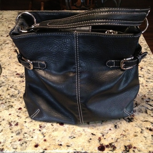 Tommy Hilfiger black leather handbag