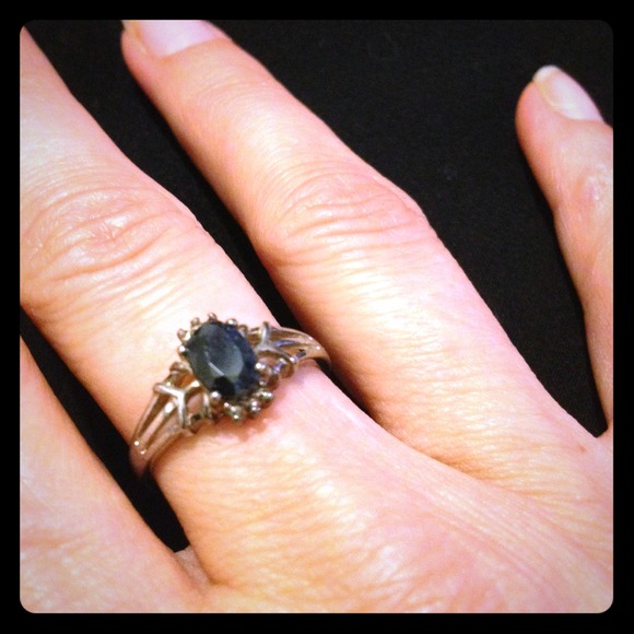 ⚡Price reduced⚡ genuine black sapphire ring 💍NIB - Picture 1 of 2