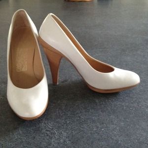 Salvatore Ferragamo pumps