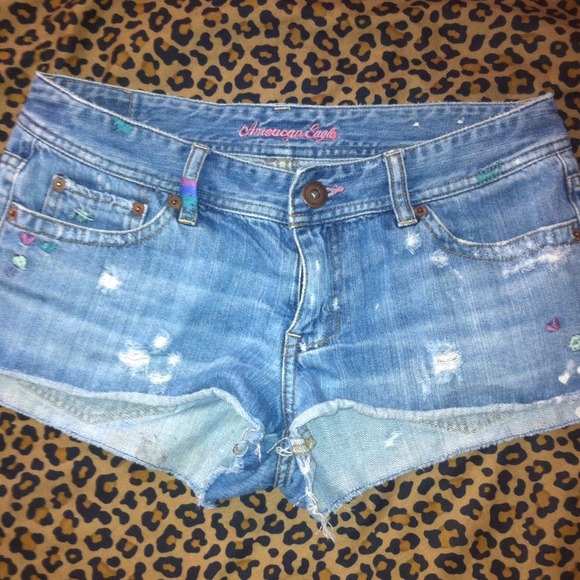 American eagle distressed shorts