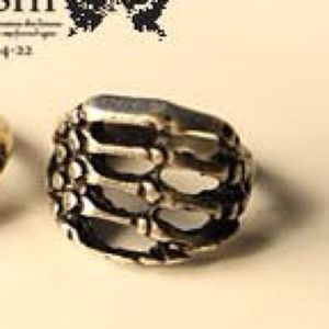 Skeleton Hand Ring