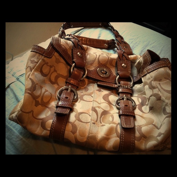 💋reserved💋Authentic coach purse