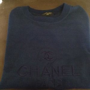 Vintage Chanel Paris sweatshirt
