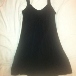 ✨RESERVED BUNDLE✨ @vbudiharto 2 dresses/top