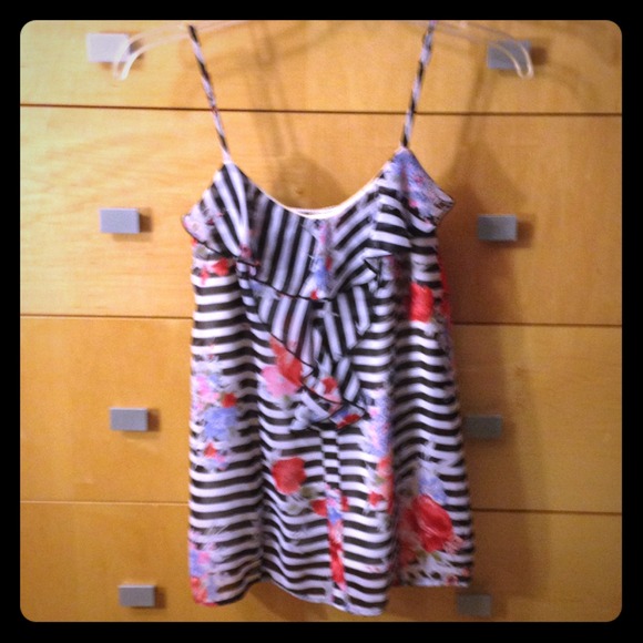 Xhiliration Flowered and striped tank top Sz Med