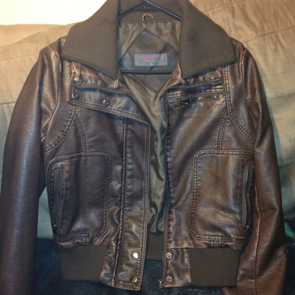 Paper Doll vintage brown leather jacket!