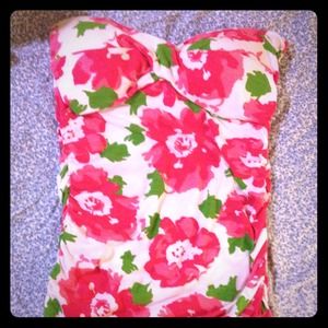 ✨Reduced!✨Rue 21- strapless padded top