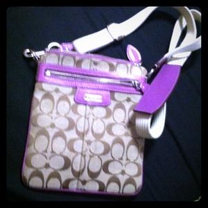 ❌Reserved❌ Coach Crossbody Swingpack