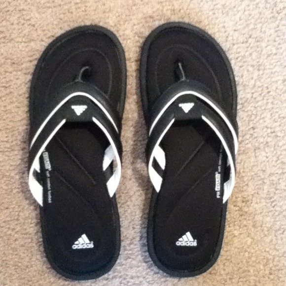 XXsoldXX bundle for kbaby916. Flip flops. Leggings - Picture 2 of 4