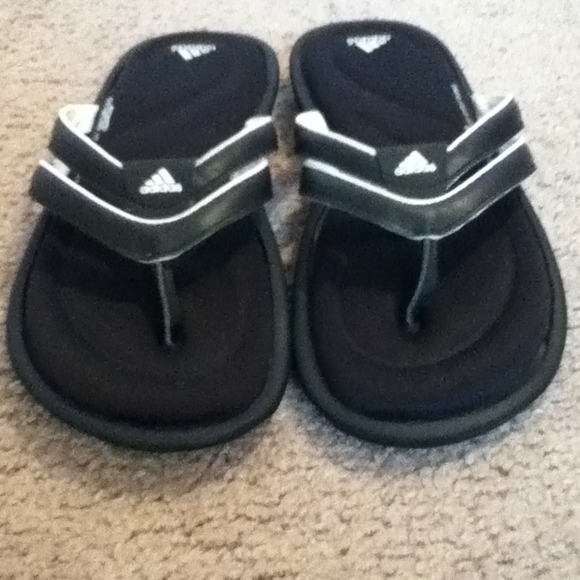 XXsoldXX bundle for kbaby916. Flip flops. Leggings - Picture 4 of 4