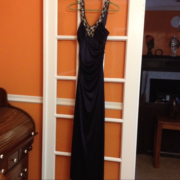 Evening / formal dress
