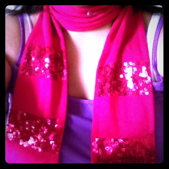 Cute hot pink sequenced scarf🌟read description🌟