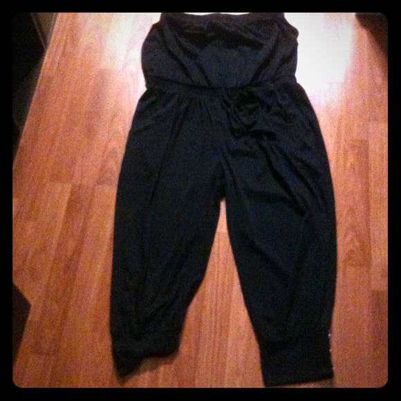 Navy blue pant jumper with pockets