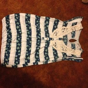 Striped flower print shirt with lace.