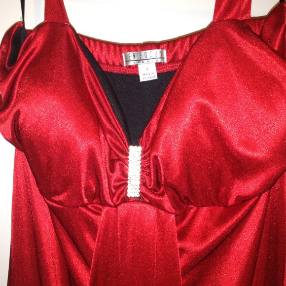 🔴Sold🔴Reduced! Red party dress - Picture 2 of 4