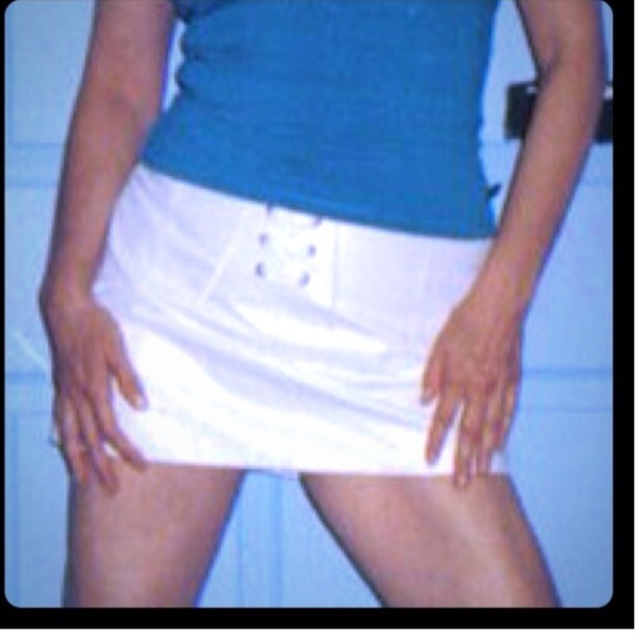 white leather skirt - Picture 4 of 4