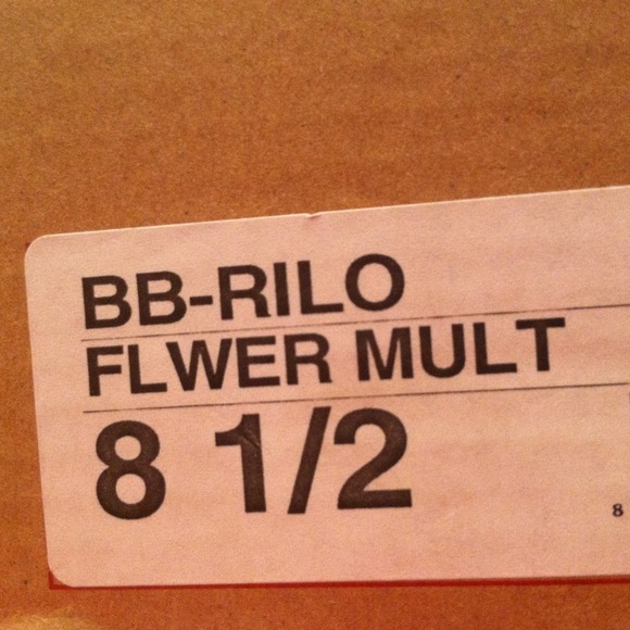 Floral Tie-Up Flats ! - Picture 3 of 4