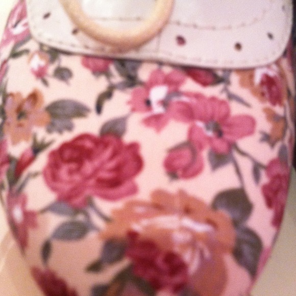 Floral Tie-Up Flats ! - Picture 4 of 4