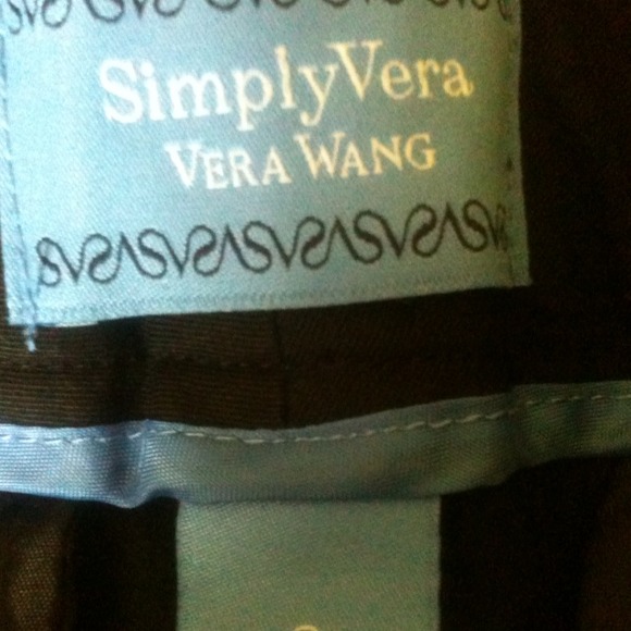 Simply Vera Wang black capris size 2 - Picture 3 of 3