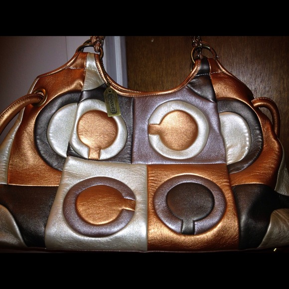 💥REDUCED💥Unique Coach inspired handbag!