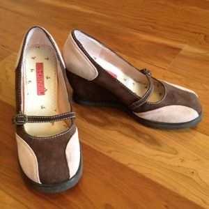 REDUCED!!  Brown and pink wedges