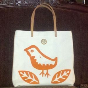 PRINTED FLAT TOTE
TORY ORANGE LORENZO BIRD