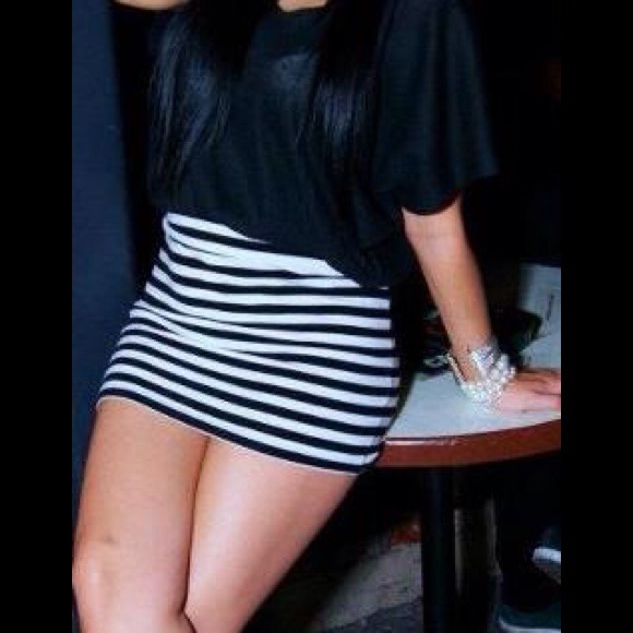 Mini pencil skirt