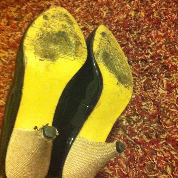 Sexy Black Shoes - Picture 3 of 4