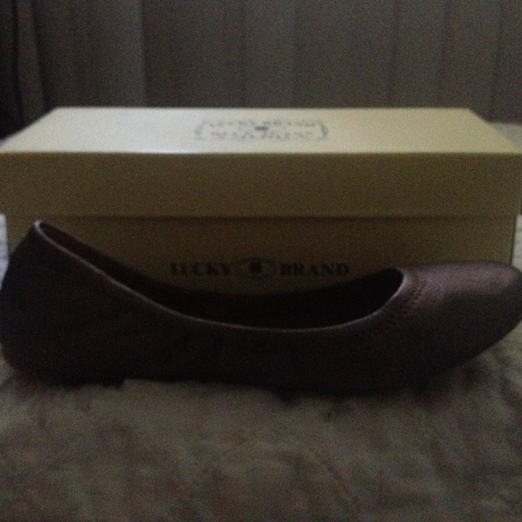 ****NO LONGER AVAILABLE****Pewter Lucky Bd Flats