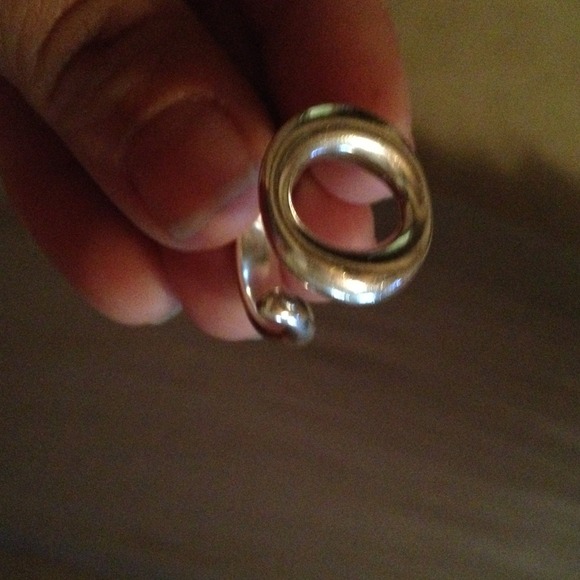 🔥🔥SOLD SOLD TIFFANY AND CO Elsa Peretti "O" ring - Picture 3 of 3