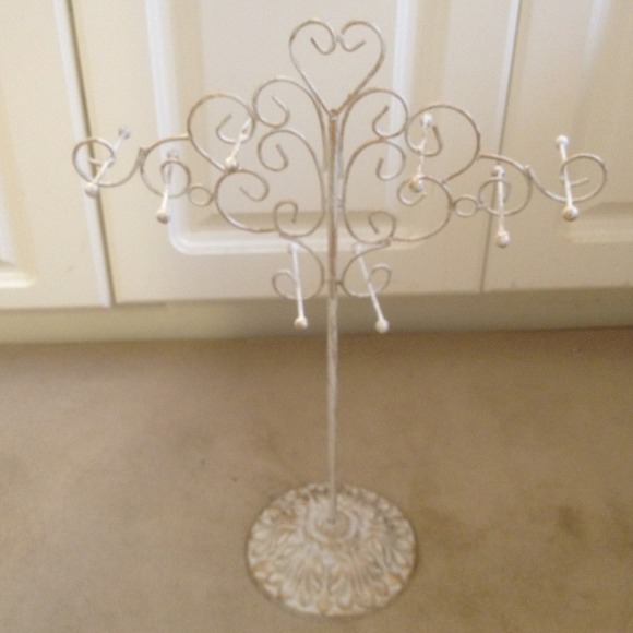 Really classy necklace holder