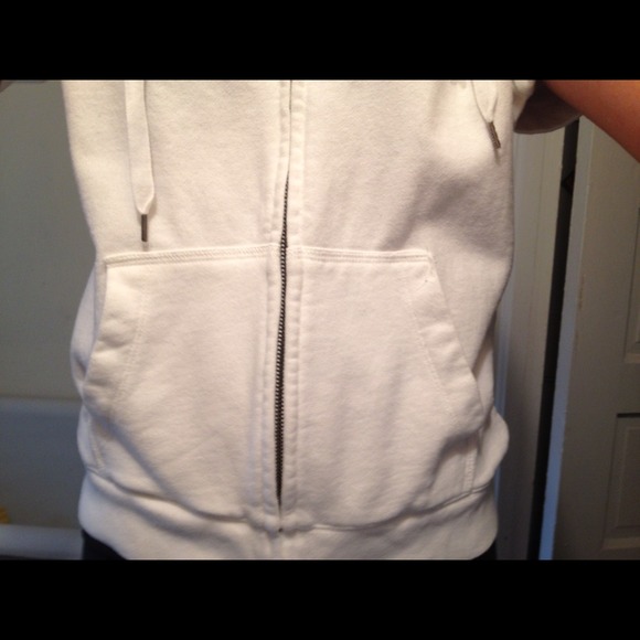 Short sleeved sweatshirt - Picture 2 of 3
