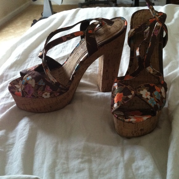 Chinese Laundry Shoes - 💥Reduced💥 Chinese Laundry heels