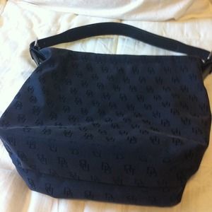 💢reserved💢Authentic dooney black purse