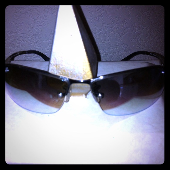 Rayban sunglasses.  SOLD. 💰💰💰