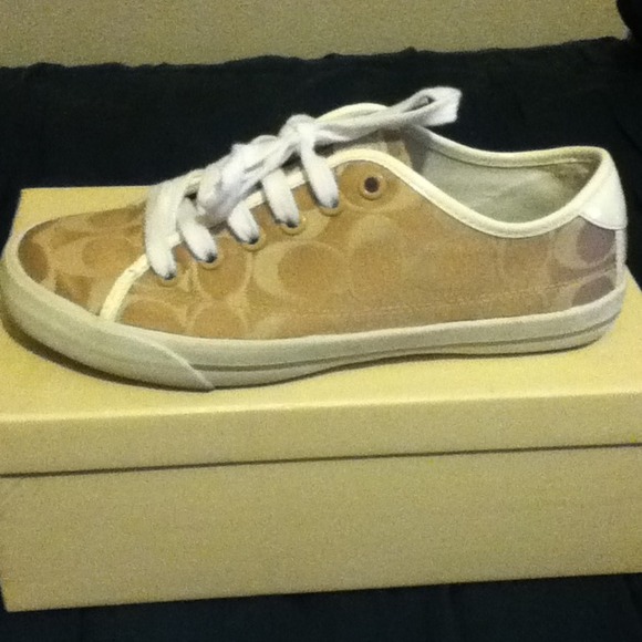 Coach shoes - Picture 2 of 4