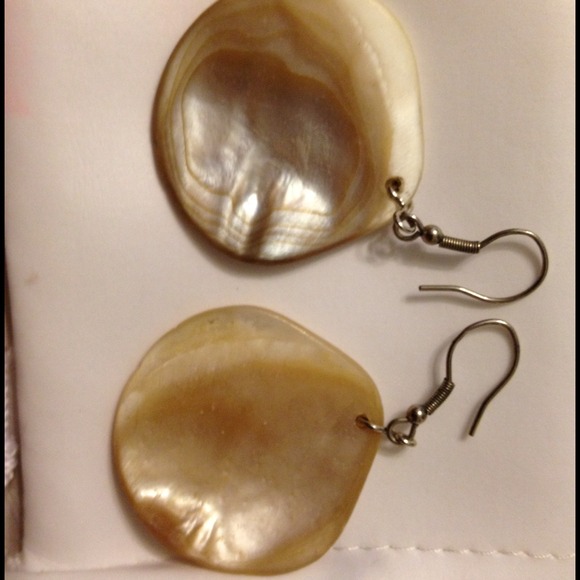 Shell earrings